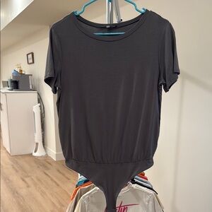 Lulu's Fitted Green Short Sleeve Bodysuit